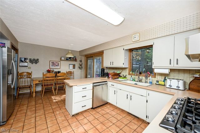 3379 S Smith Road, Fairlawn, OH 44333