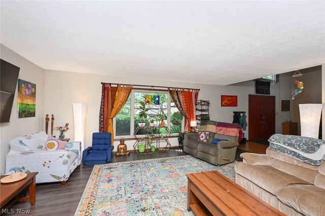 3379 S Smith Road, Fairlawn, OH 44333