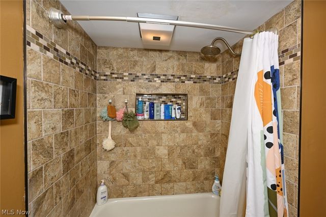 3379 S Smith Road, Fairlawn, OH 44333