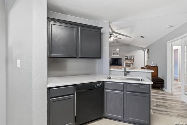 11854 LUCKEY VIS, San Antonio, TX 78252