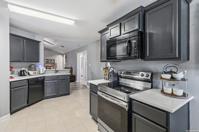 11854 LUCKEY VIS, San Antonio, TX 78252