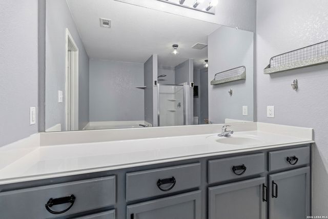 11854 LUCKEY VIS, San Antonio, TX 78252