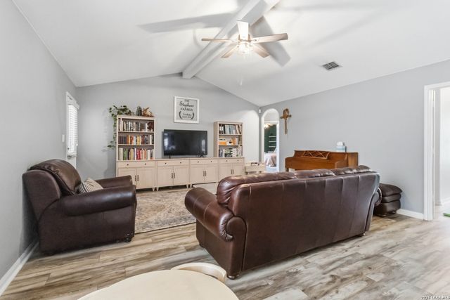 11854 LUCKEY VIS, San Antonio, TX 78252