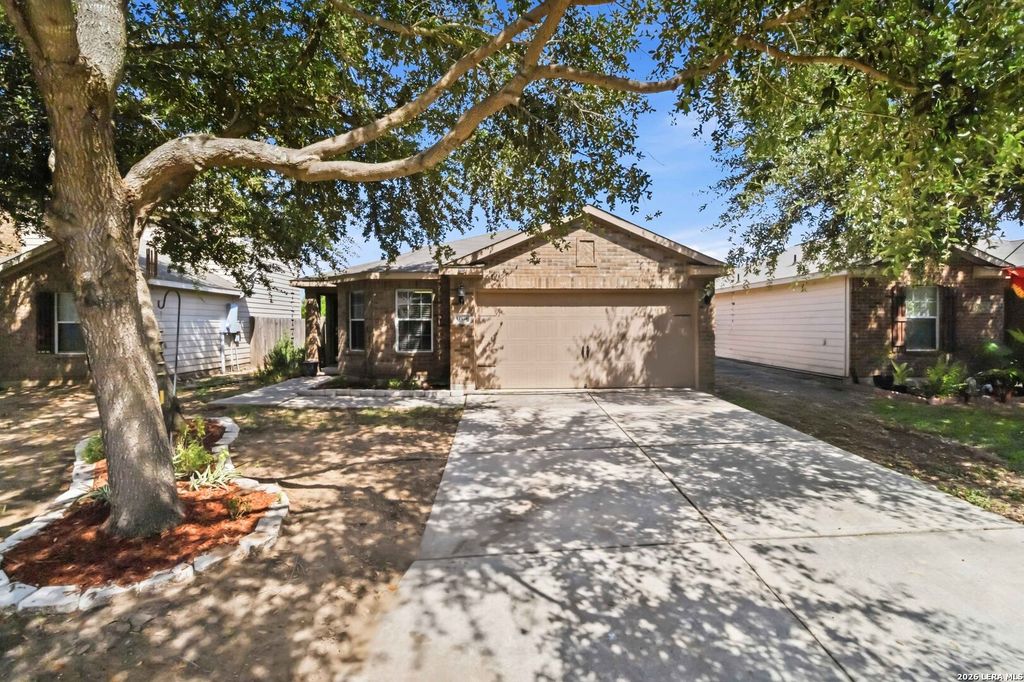 11854 LUCKEY VIS, San Antonio, TX 78252