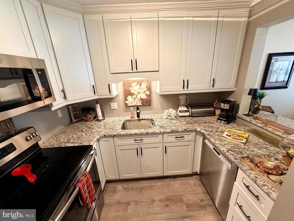 530 SUMMIT HOUSE #530, WEST CHESTER, PA 19382 — photo 3