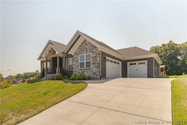 6003 Bangtail Canyon, Sellersburg, IN 47172