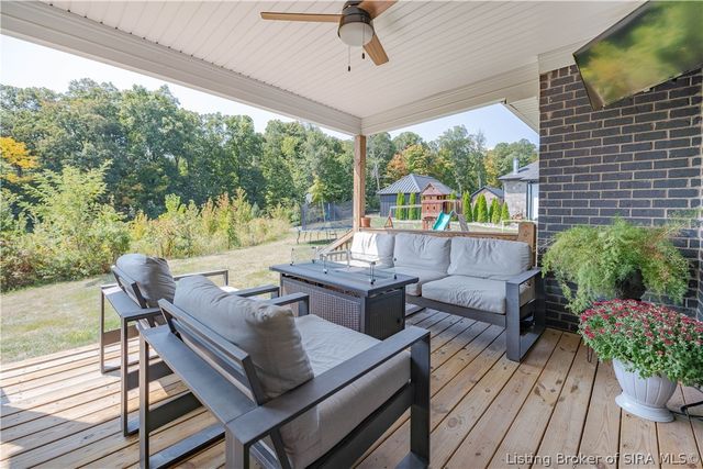 6003 Bangtail Canyon, Sellersburg, IN 47172