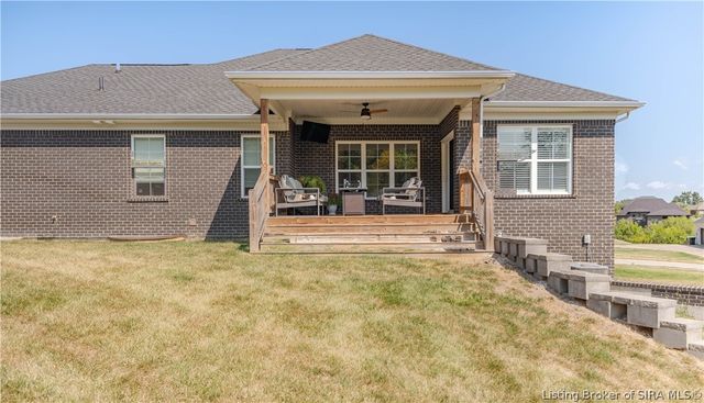 6003 Bangtail Canyon, Sellersburg, IN 47172