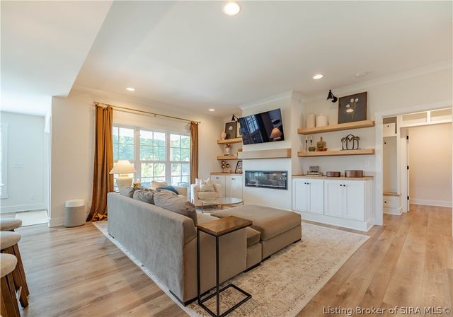 6003 Bangtail Canyon, Sellersburg, IN 47172