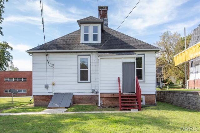 629 E C Street, Belleville, IL 62220