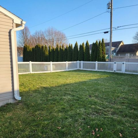 691 W 77th Avenue, Merrillville, IN 46410