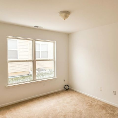 691 W 77th Avenue, Merrillville, IN 46410