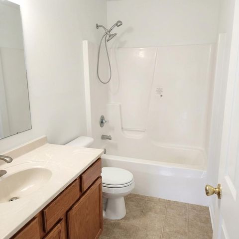 691 W 77th Avenue, Merrillville, IN 46410