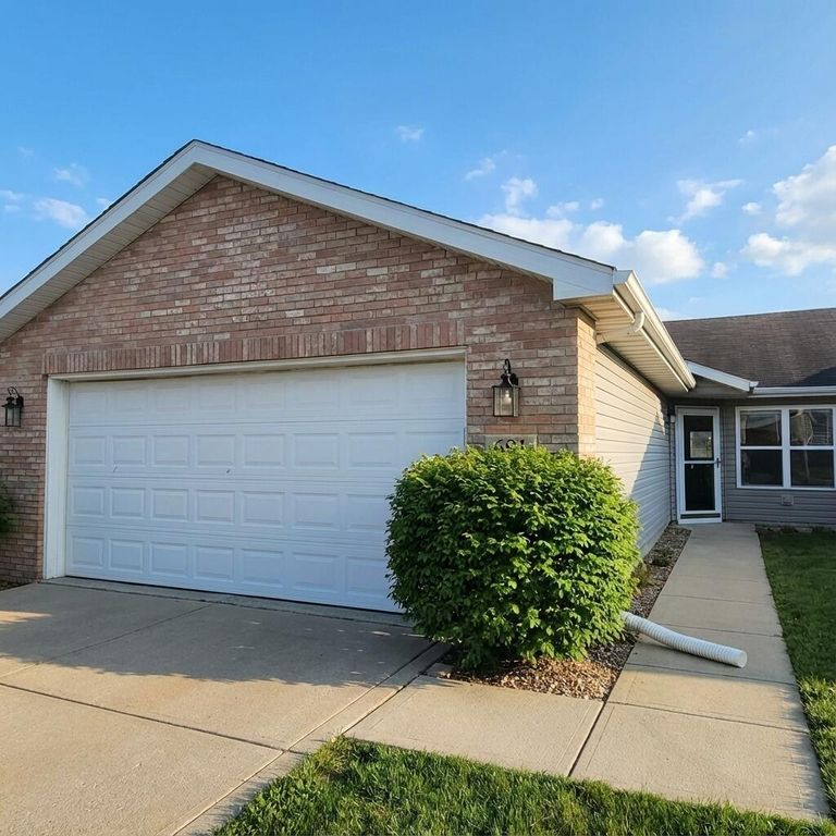 691 W 77th Avenue, Merrillville, IN 46410