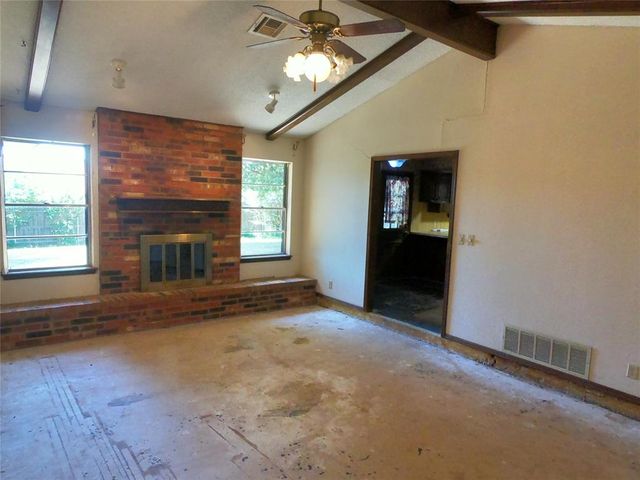 601 S Bouziden Drive, Moore, OK 73160