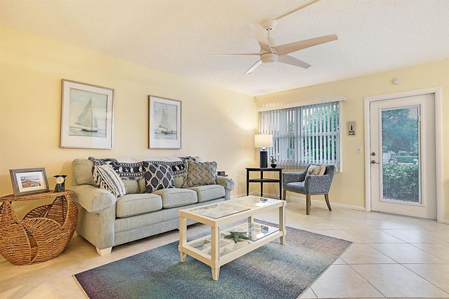 1023 Ellesmere B, Deerfield Beach, FL 33442