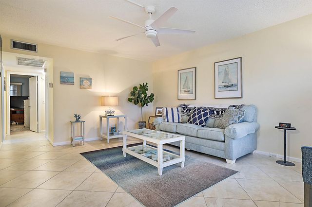 1023 Ellesmere B, Deerfield Beach, FL 33442
