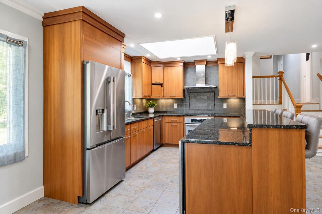 29 Hillside Lane, Syosset, NY 11791 — photo 4