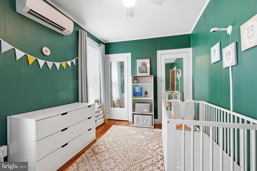 Image 20 of property listing at 3819 MANAYUNK AVE, Philadelphia, PA 19128