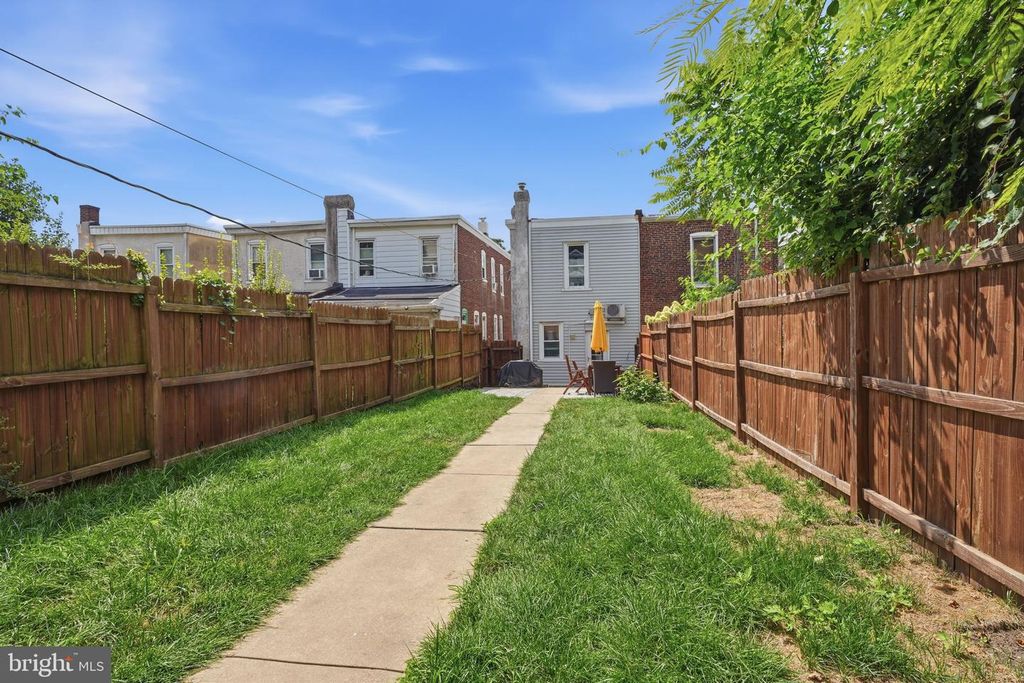 Image 27 of property listing at 3819 MANAYUNK AVE, Philadelphia, PA 19128