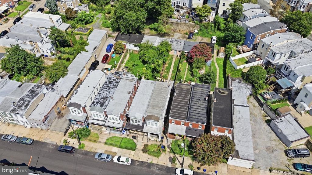 Image 31 of property listing at 3819 MANAYUNK AVE, Philadelphia, PA 19128