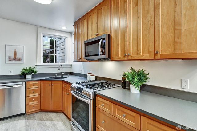 2306 25th Avenue, San Francisco, CA 94116