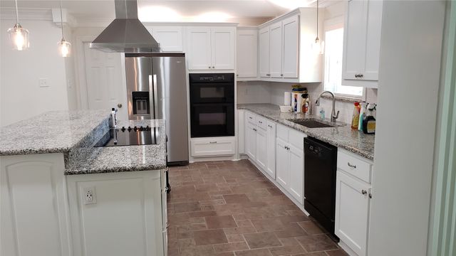 213 Cortez Drive, Nocona, TX 76255