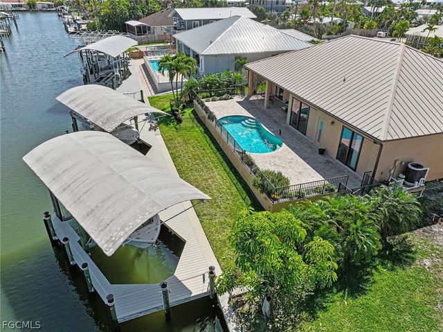 3656 Emerald AVE, St James City, FL 33956