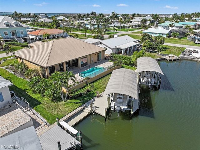 3656 Emerald AVE, St James City, FL 33956