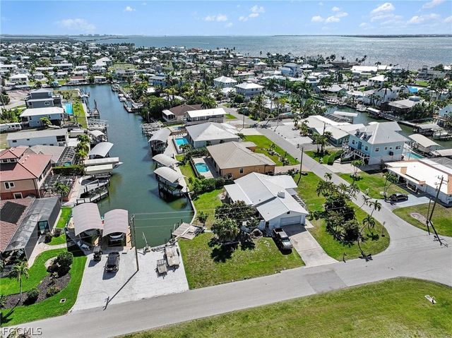 3656 Emerald AVE, St James City, FL 33956