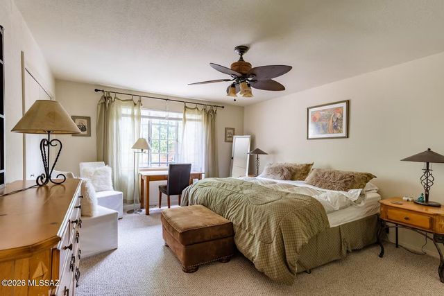 6322 N Calle De Adelita, Tucson, AZ 85718