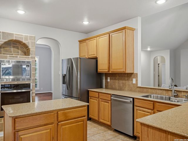 9406 Potters Point, Helotes, TX 78023