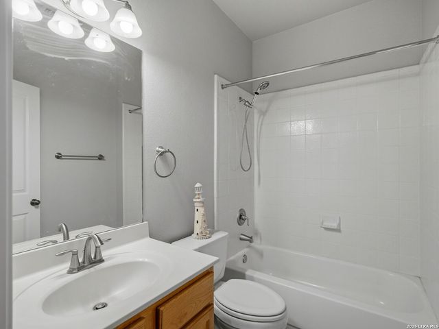 9406 Potters Point, Helotes, TX 78023
