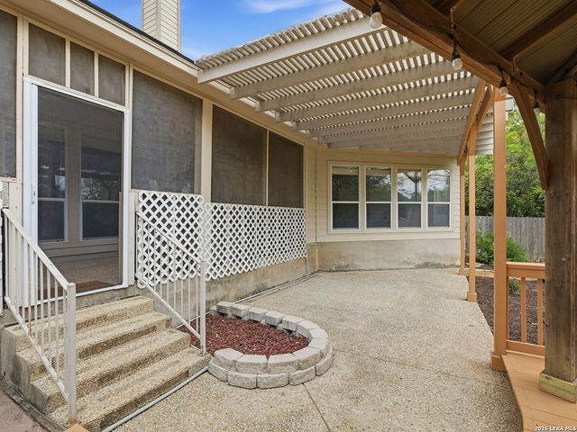 9406 Potters Point, Helotes, TX 78023