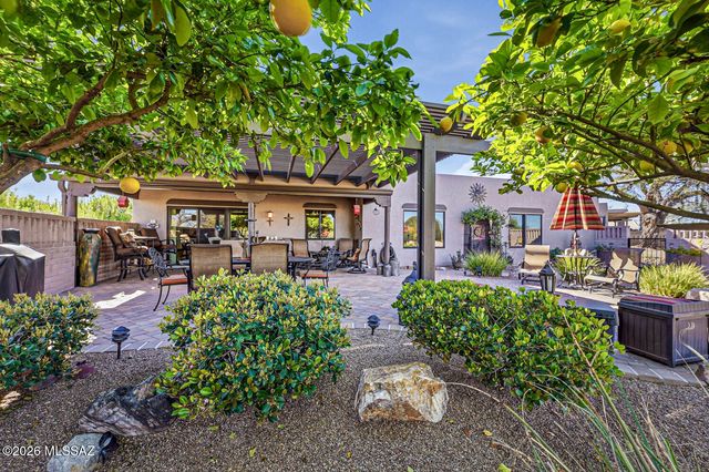 1049 W Placita Refinada, Green Valley, AZ 85614