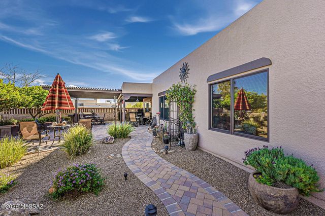 1049 W Placita Refinada, Green Valley, AZ 85614