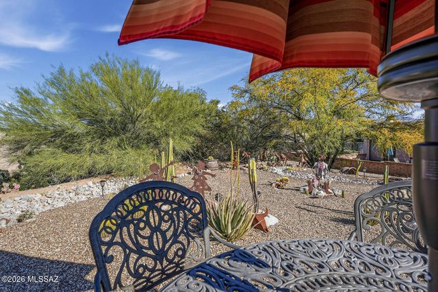 1049 W Placita Refinada, Green Valley, AZ 85614