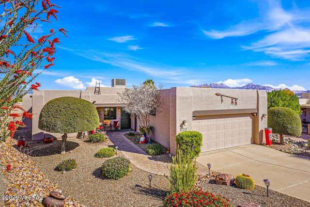 1049 W Placita Refinada, Green Valley, AZ 85614