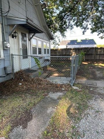 103 E Madison Street, Pittsburg, KS 66762