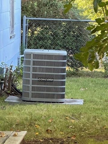 103 E Madison Street, Pittsburg, KS 66762