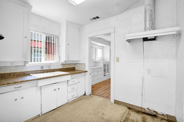 1026 N Arthur Avenue, Fresno, CA 93728