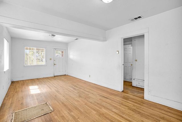1026 N Arthur Avenue, Fresno, CA 93728