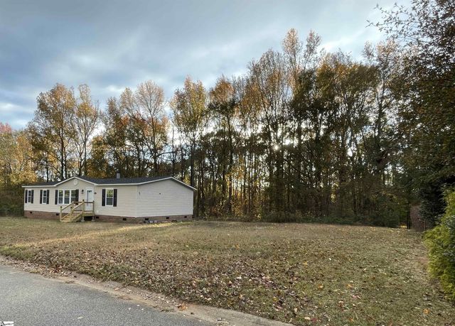 162 Pleasant Cove Drive, Woodruff, SC 29388