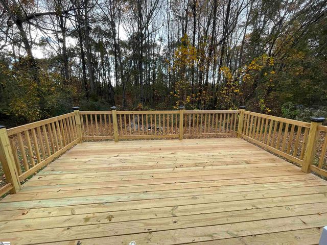 162 Pleasant Cove Drive, Woodruff, SC 29388