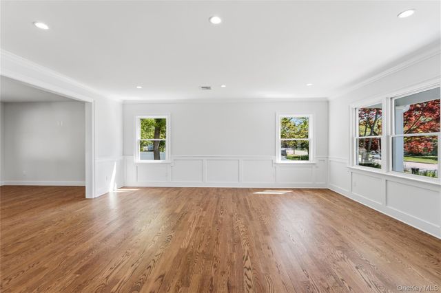 969 Manor Lane, Bay Shore, NY 11706