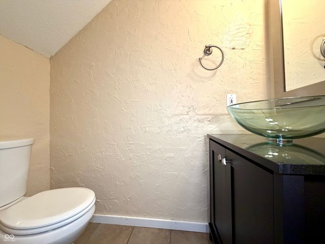 9451 S Pointe Lasalles Drive S 63, Bloomington, IN 47401
