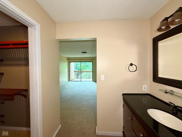 9451 S Pointe Lasalles Drive S 63, Bloomington, IN 47401