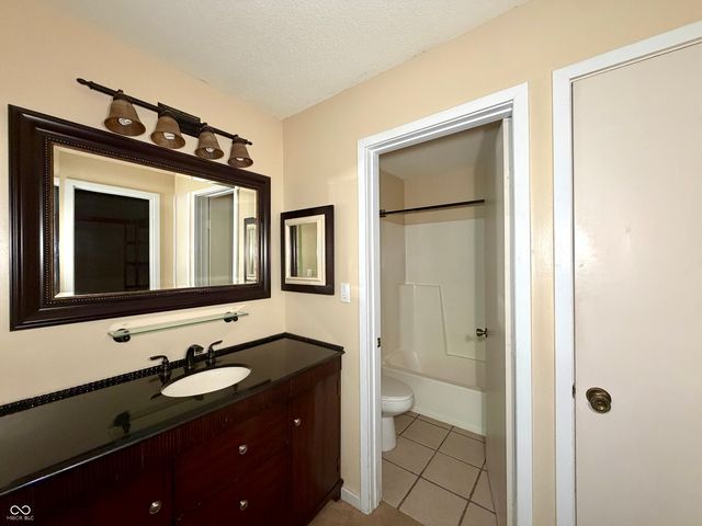9451 S Pointe Lasalles Drive S 63, Bloomington, IN 47401