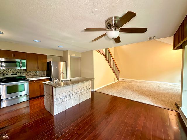 9451 S Pointe Lasalles Drive S 63, Bloomington, IN 47401