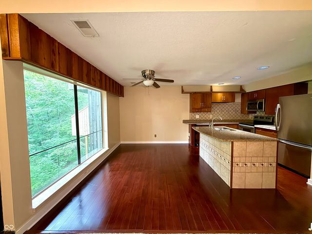 9451 S Pointe Lasalles Drive S 63, Bloomington, IN 47401
